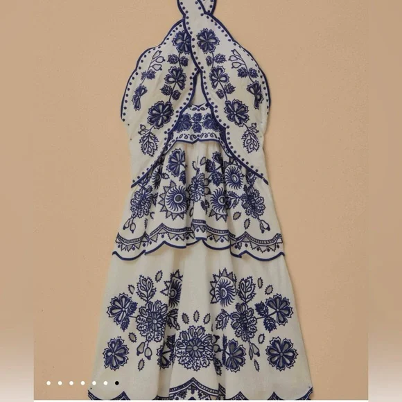 FARM RIO Off-White Cut Out Elegant Floral Halter Embroidered Linen Midi Dress - Picture 5 of 10